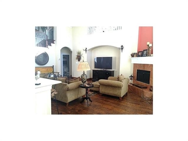 4506 Burnhill Drive - Photo 3