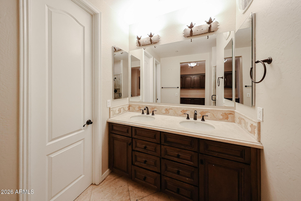 2434 E Roma Avenue - Photo 33