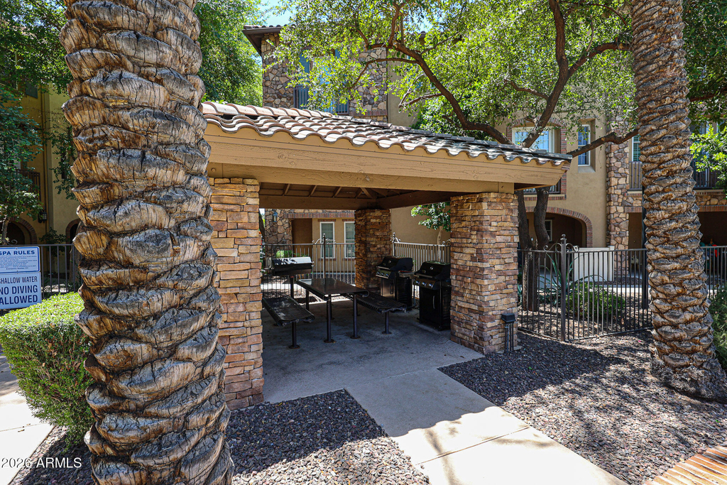 2434 E Roma Avenue - Photo 38