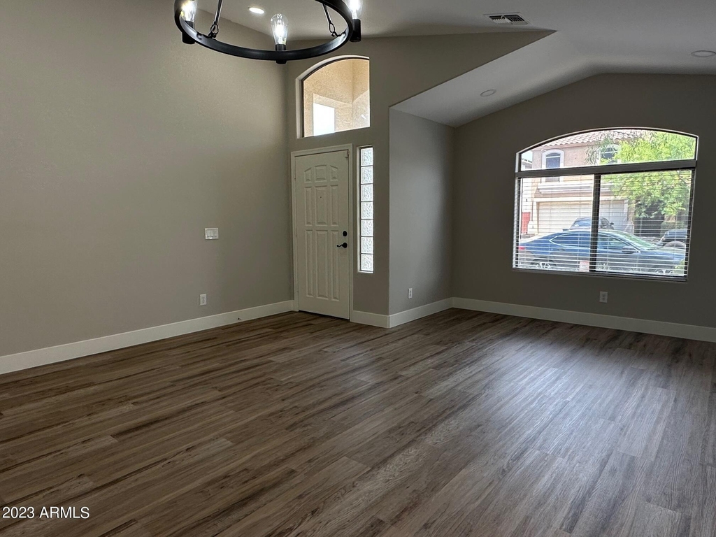 2523 W White Feather Lane - Photo 3
