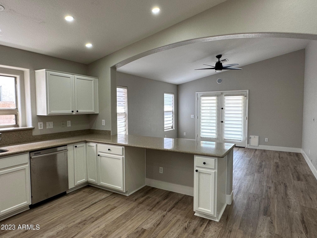 2523 W White Feather Lane - Photo 5