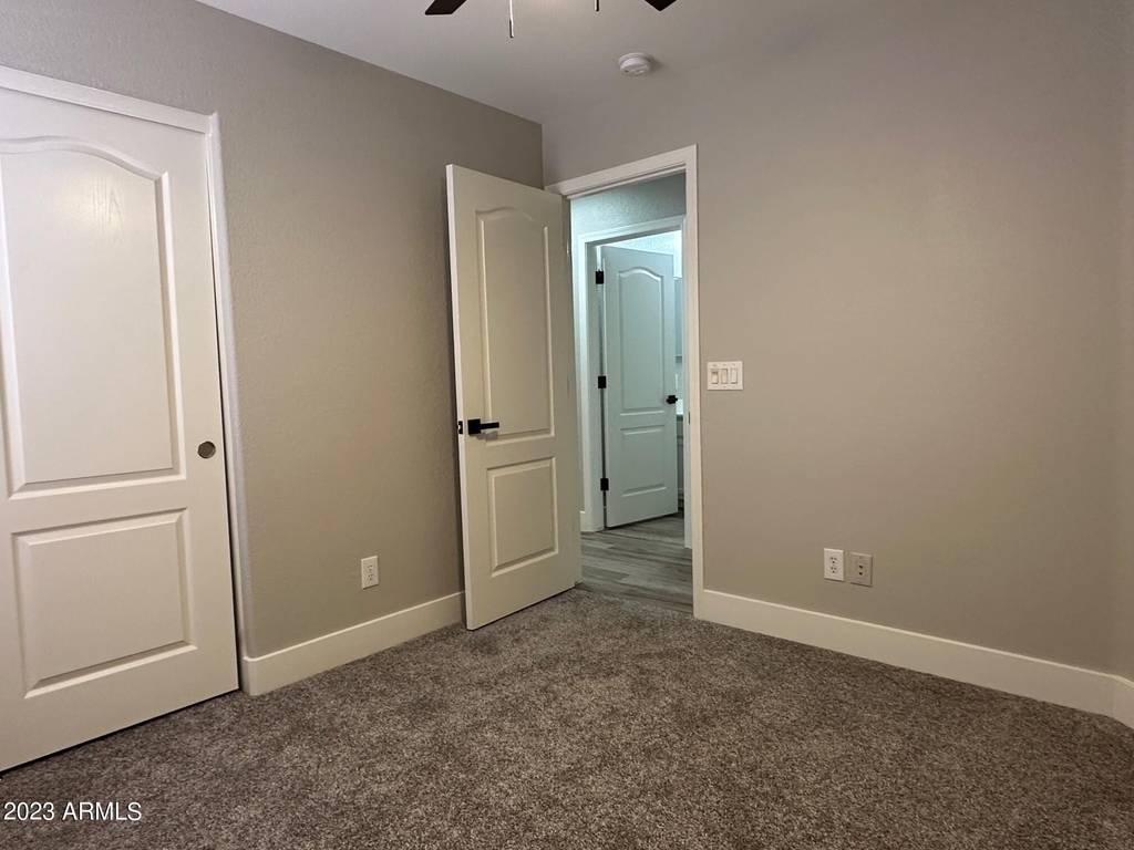 2523 W White Feather Lane - Photo 9