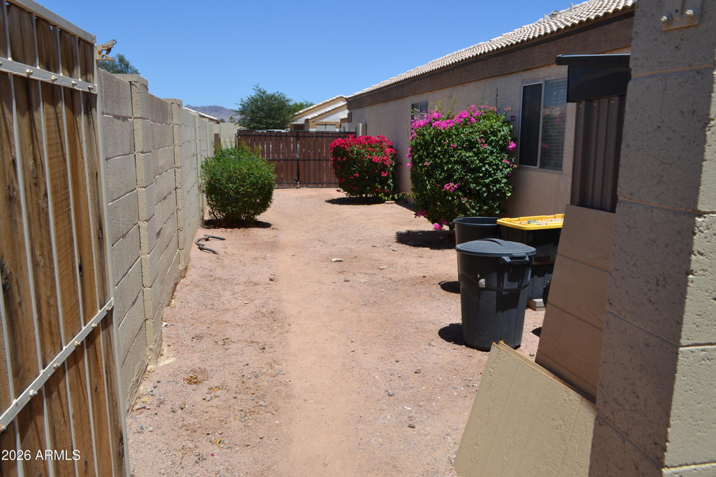 1441 W Montebello Avenue - Photo 9