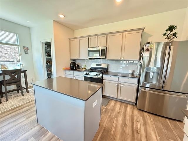 1601 Lake Grove Drive - Photo 6