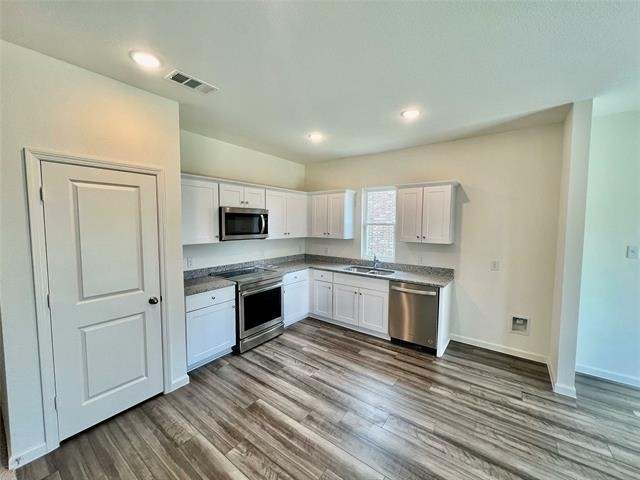 3008 Lacebark Court - Photo 3