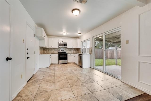 1024 Sunset Drive - Photo 15