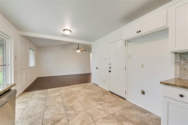 1024 Sunset Drive - Photo 6