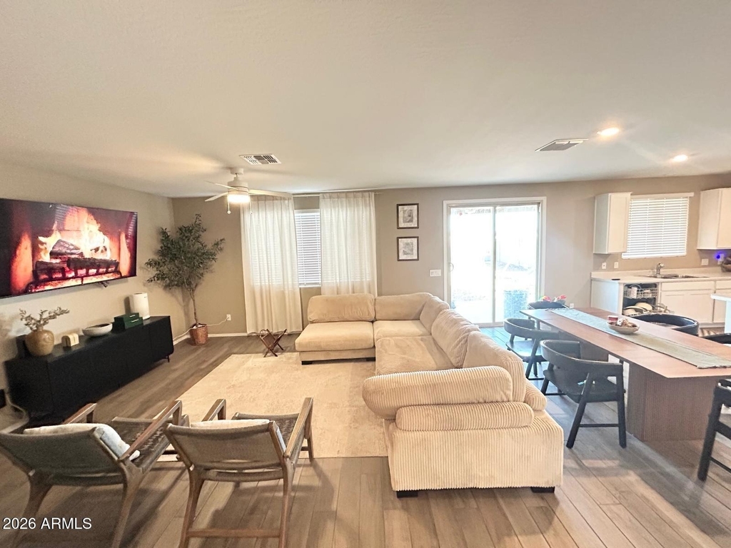 2710 N Mulberry Place - Photo 3