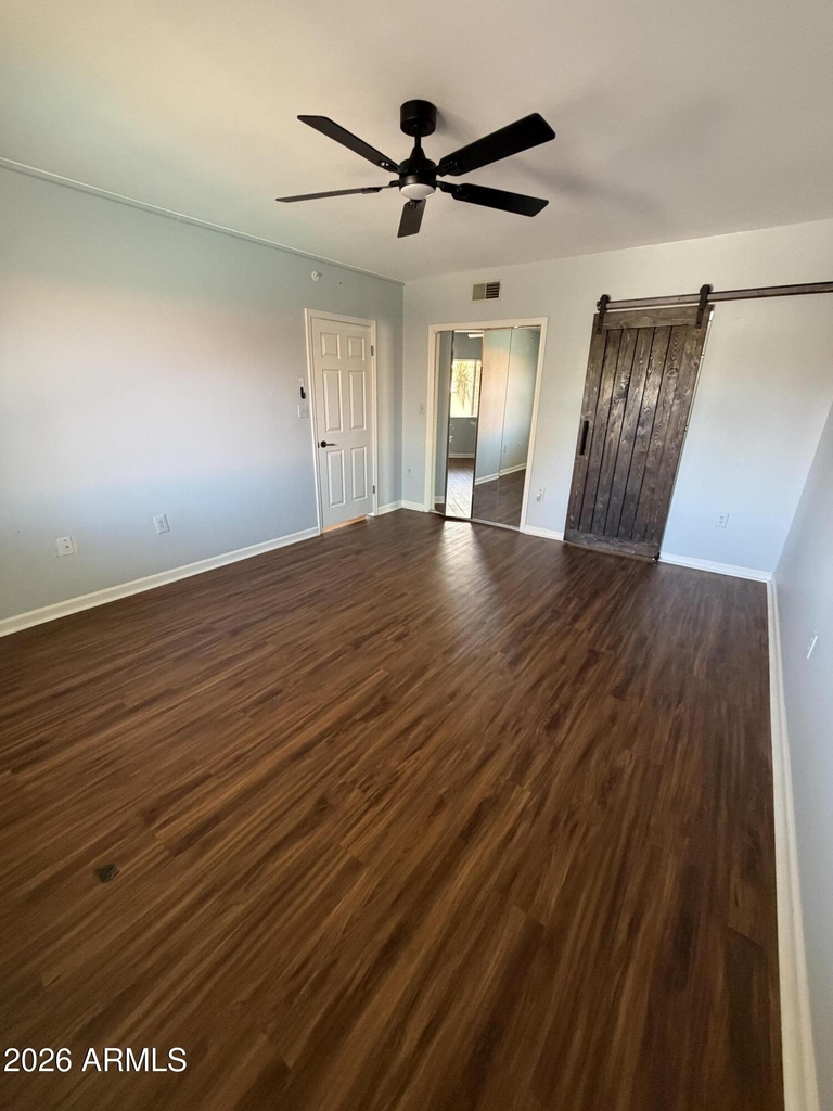 10330 W Thunderbird Boulevard - Photo 8