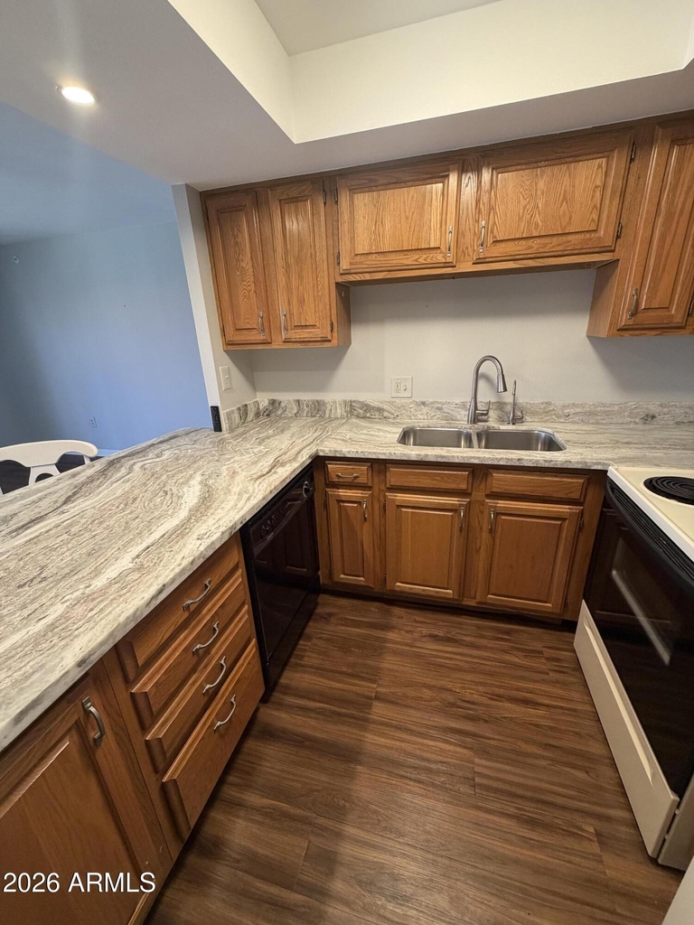 10330 W Thunderbird Boulevard - Photo 1