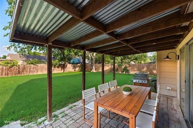 7204 Shadow Bend Drive - Photo 1