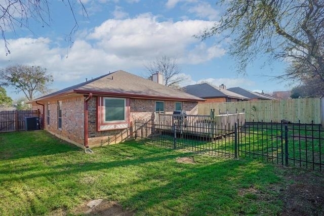 333 Banyan Drive - Photo 15