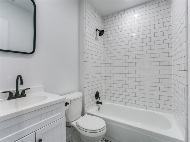 333 Banyan Drive - Photo 11