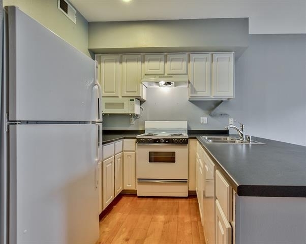 4108 Office Parkway - Photo 4