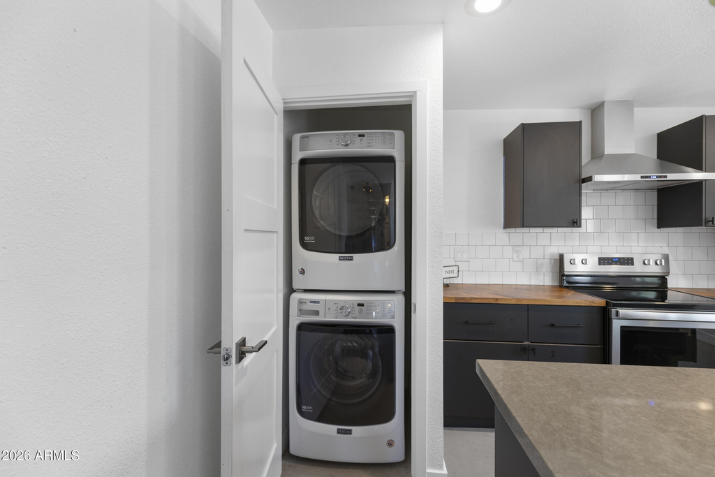 934a W Parkway Boulevard - Photo 7