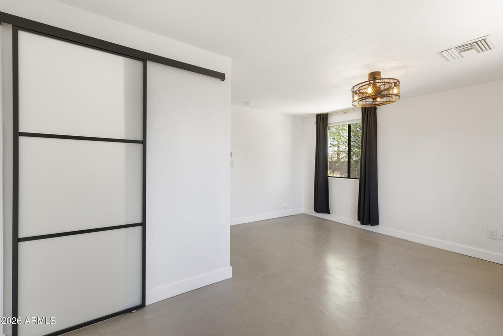 934a W Parkway Boulevard - Photo 14