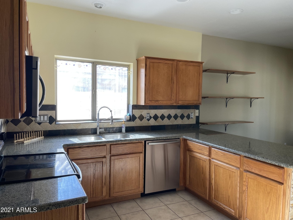 25236 N 41st Avenue - Photo 24