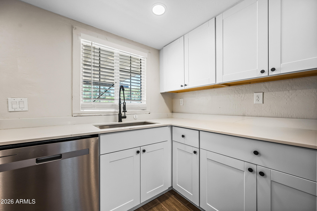 750 W 1st Place - Photo 8