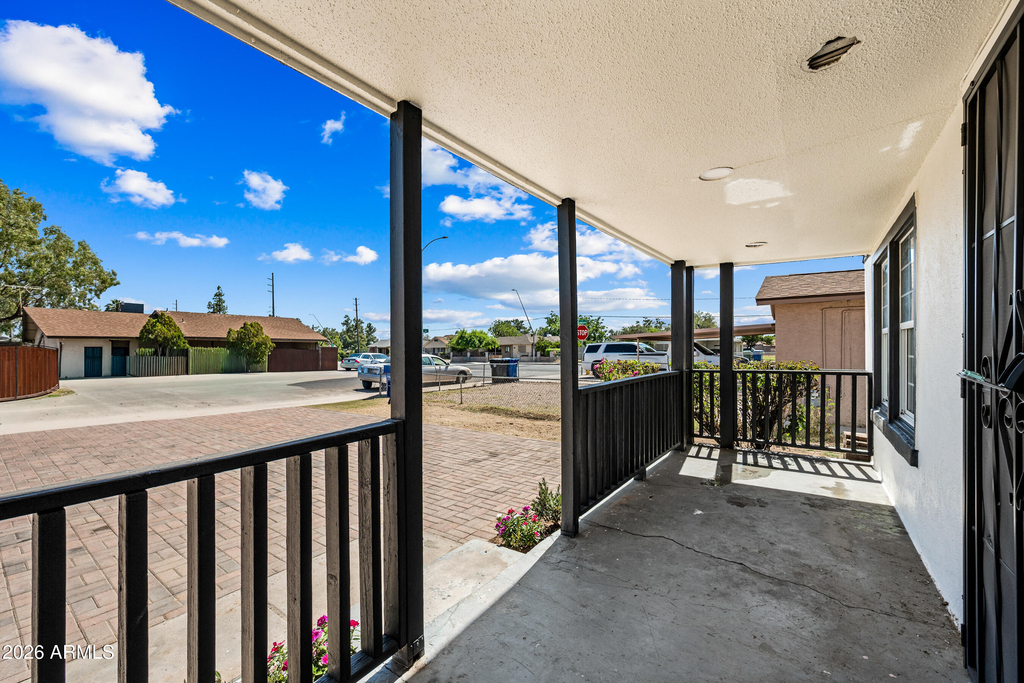 750 W 1st Place - Photo 1