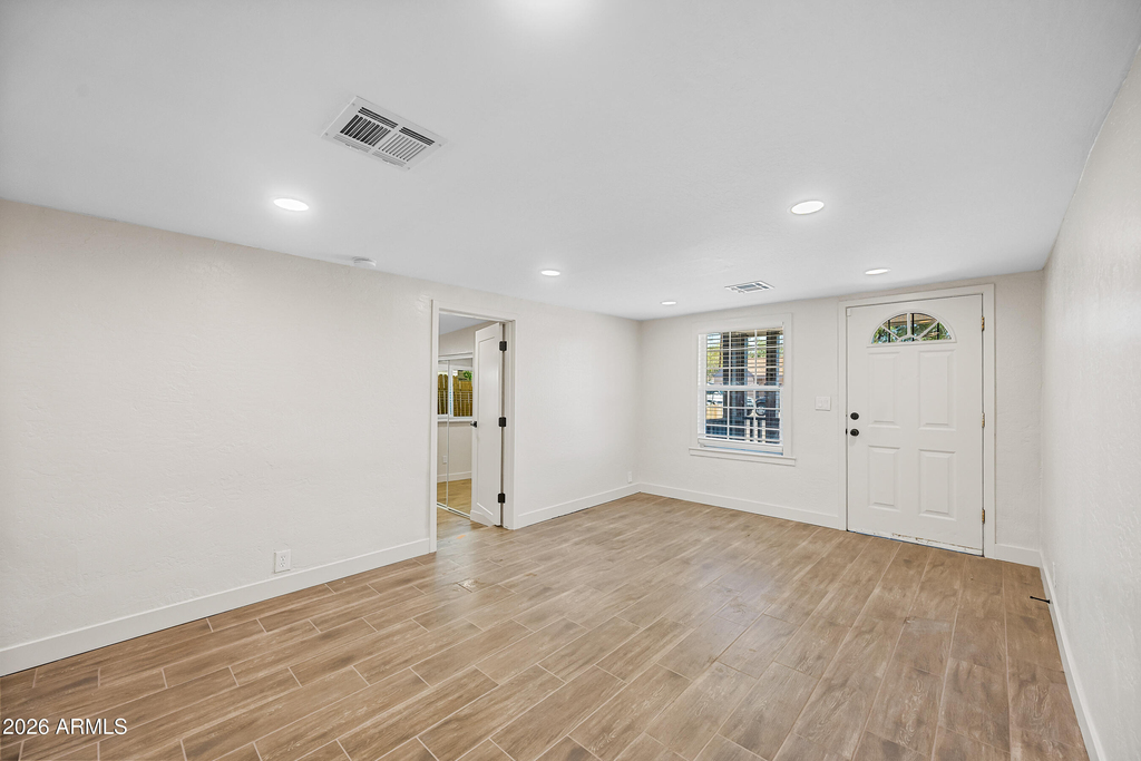 750 W 1st Place - Photo 3