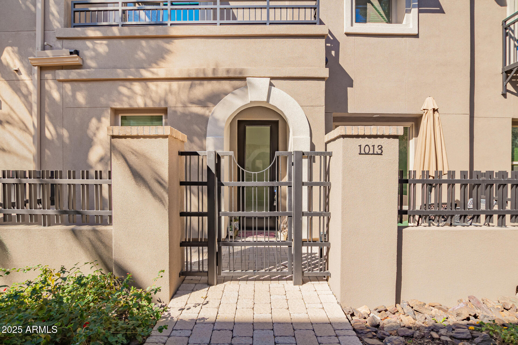 6565 E Thomas Road - Photo 0