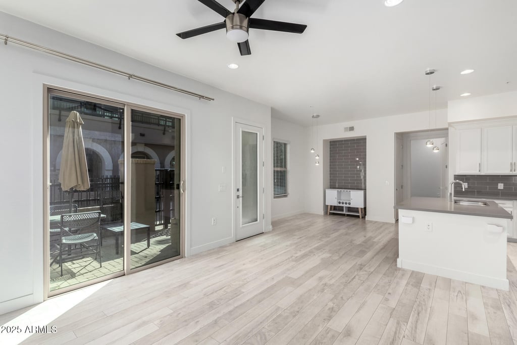 6565 E Thomas Road - Photo 4