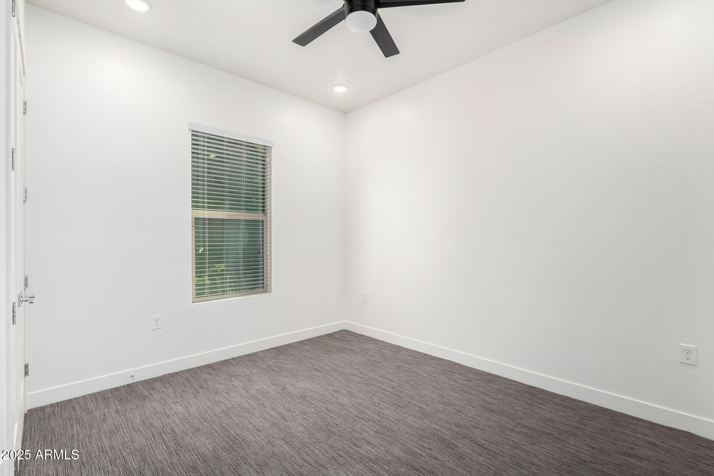 6565 E Thomas Road - Photo 11