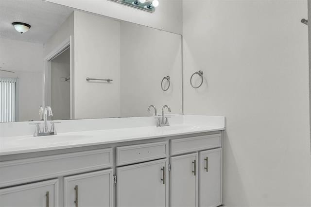 332 W Corporate Drive - Photo 8