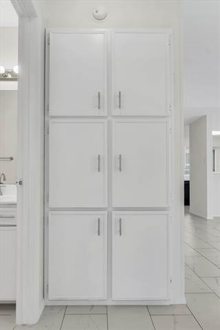 332 W Corporate Drive - Photo 14