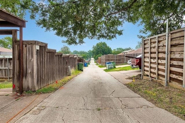 332 W Corporate Drive - Photo 17