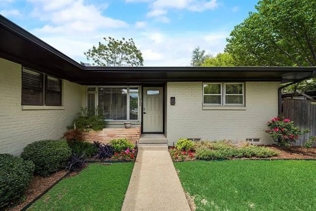 6503 E Mockingbird Lane - Photo 1