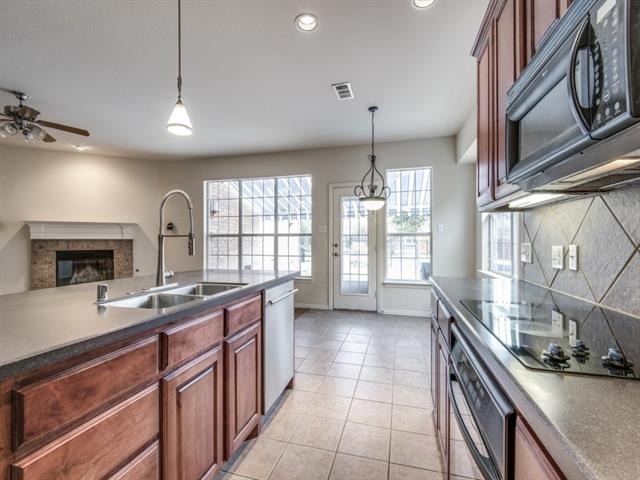 11699 Kingsville Drive - Photo 4
