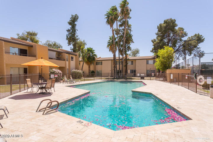 8055 E Thomas Road - Photo 12