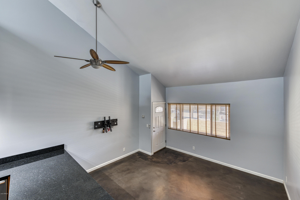 8055 E Thomas Road - Photo 3
