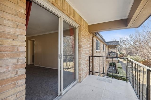 7918 Royal Lane - Photo 6