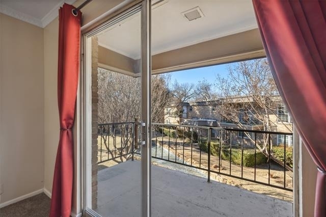 7918 Royal Lane - Photo 5