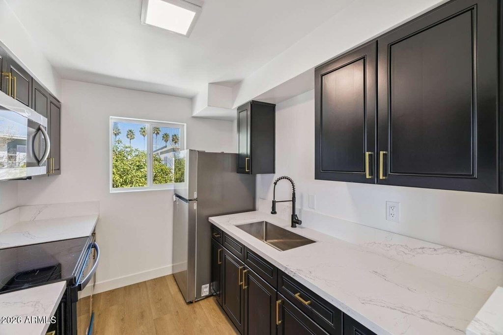 2205 S Mill Avenue - Photo 6
