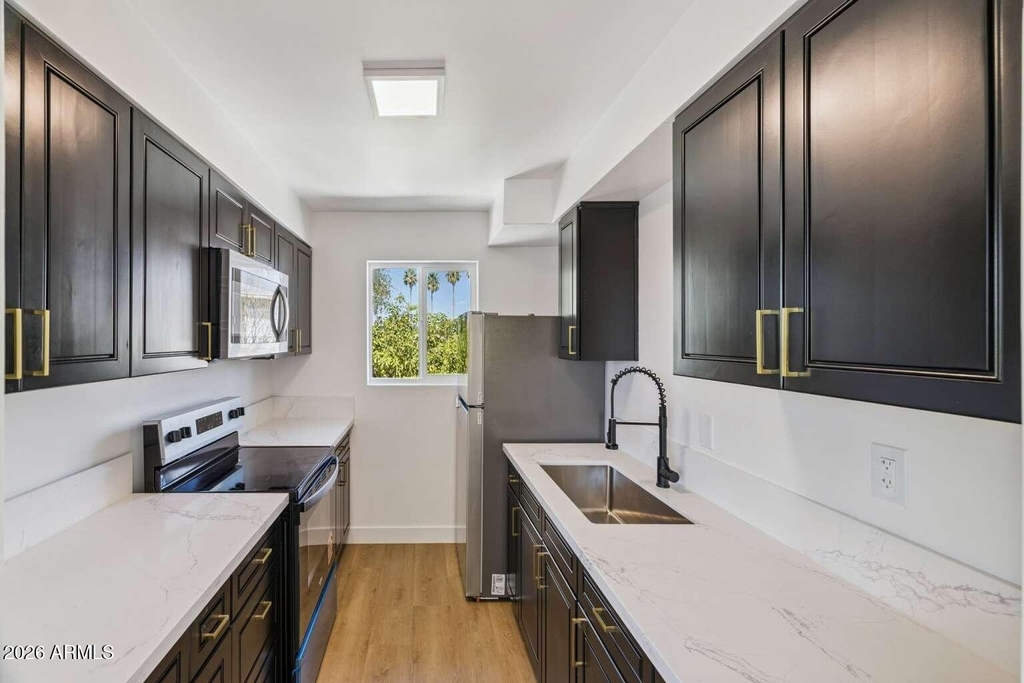 2205 S Mill Avenue - Photo 5
