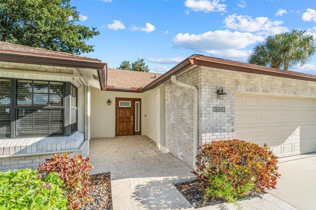 5605 Forest Oaks Terrace - Photo 2