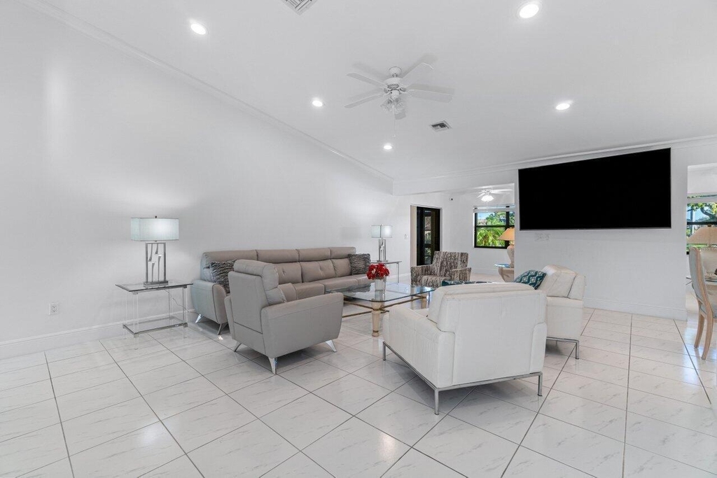 5605 Forest Oaks Terrace - Photo 12