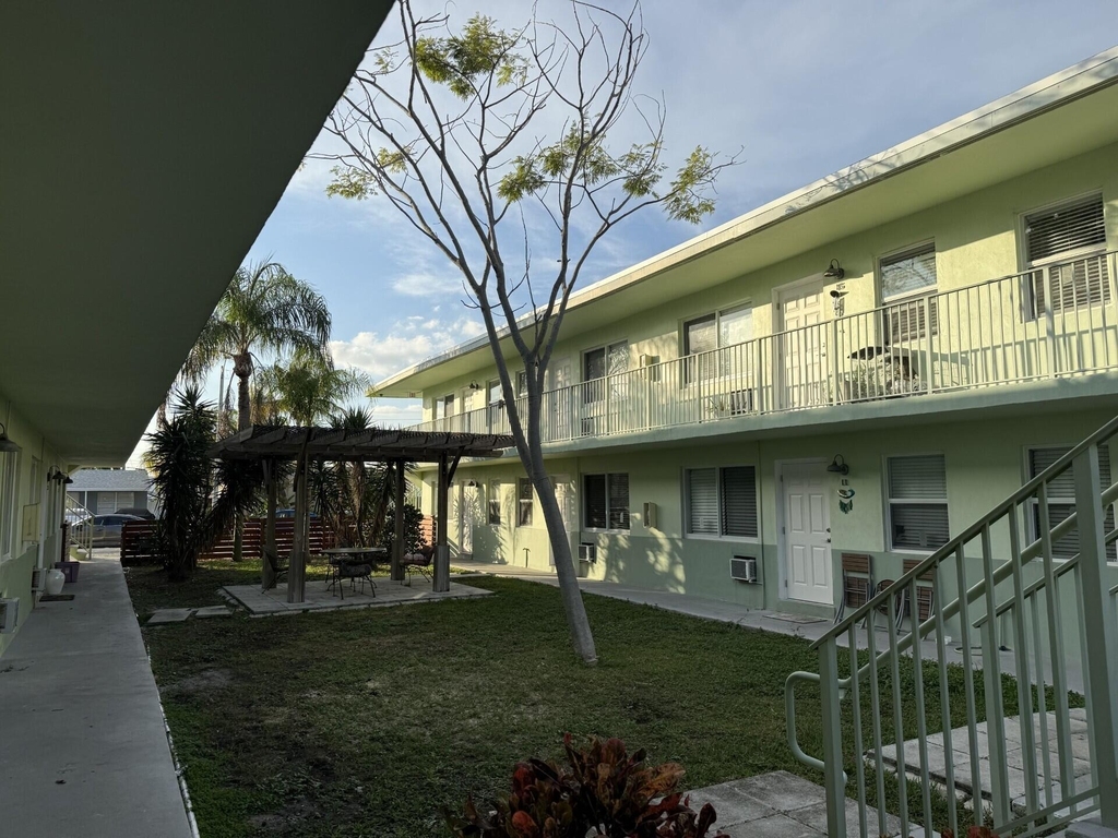 1118 N H Street - Photo 7