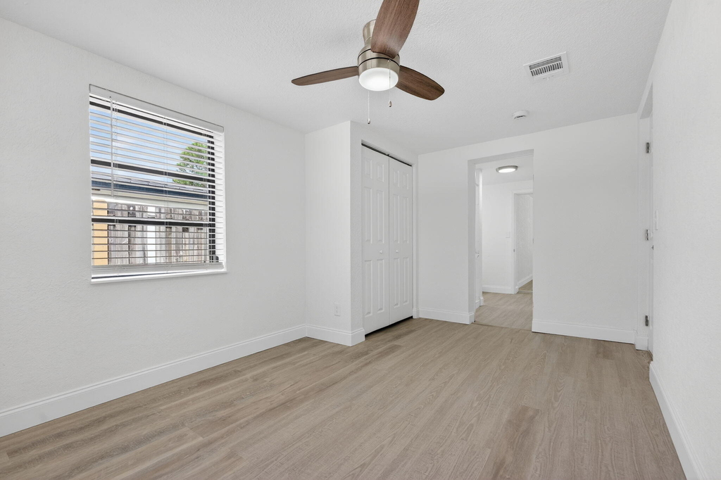 1048 Sw 1st Terrace - Photo 11