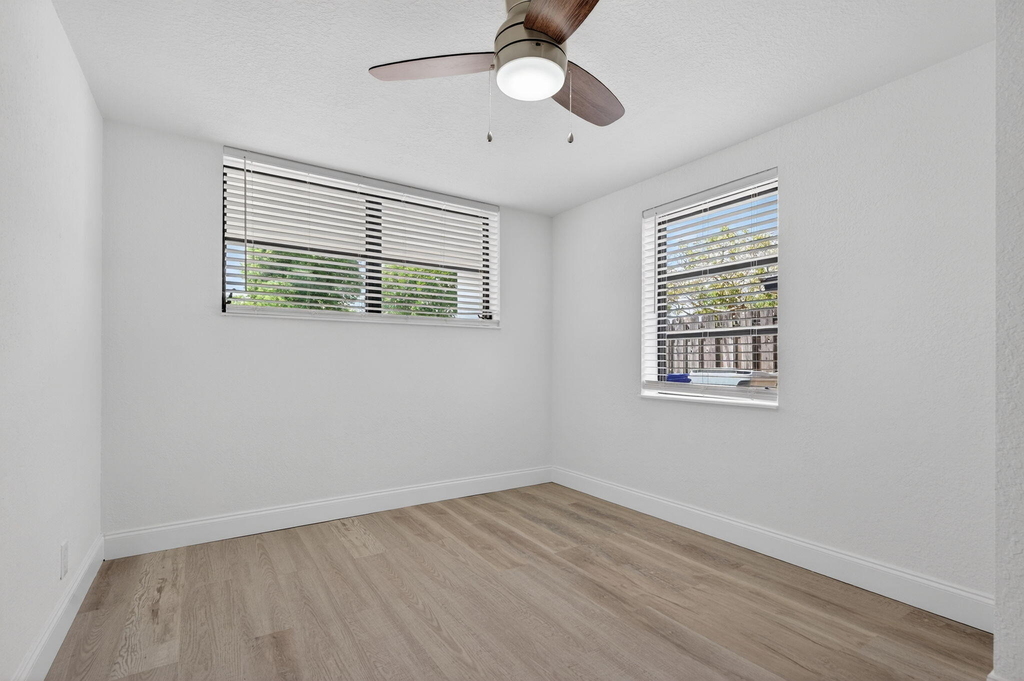 1048 Sw 1st Terrace - Photo 13