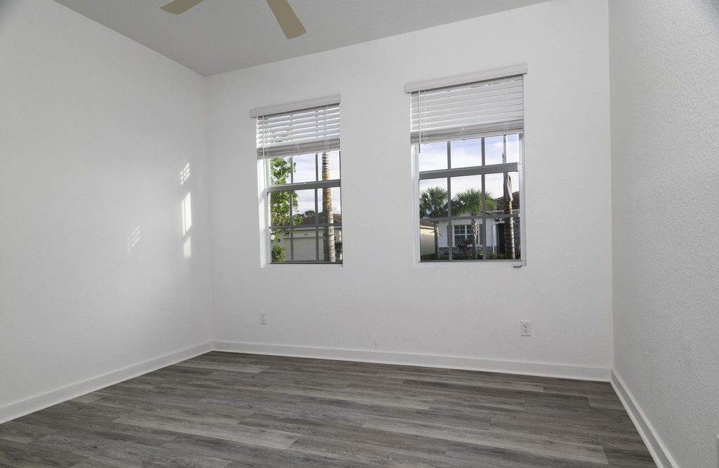 4530 Nw Exchange Avenue - Photo 14