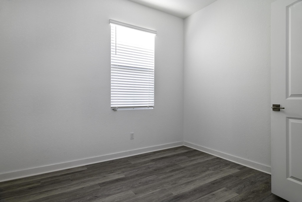 4530 Nw Exchange Avenue - Photo 17