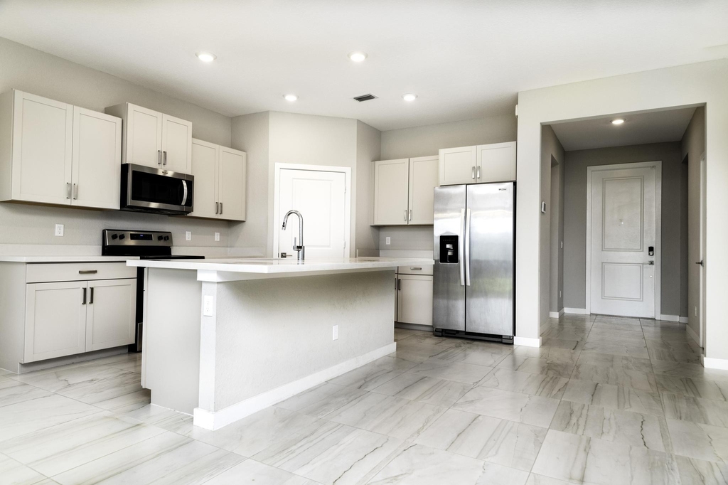 4530 Nw Exchange Avenue - Photo 5