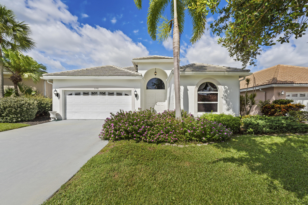 3198 Se Carrick Green Court - Photo 1