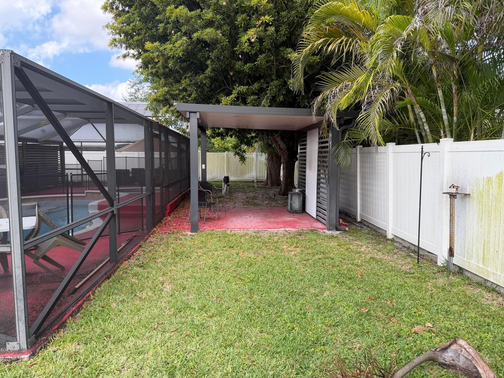 147 Alcazar Street - Photo 2