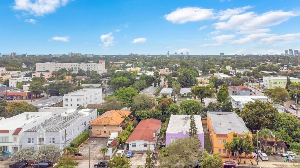 1554 Sw 5th Street - Photo 8