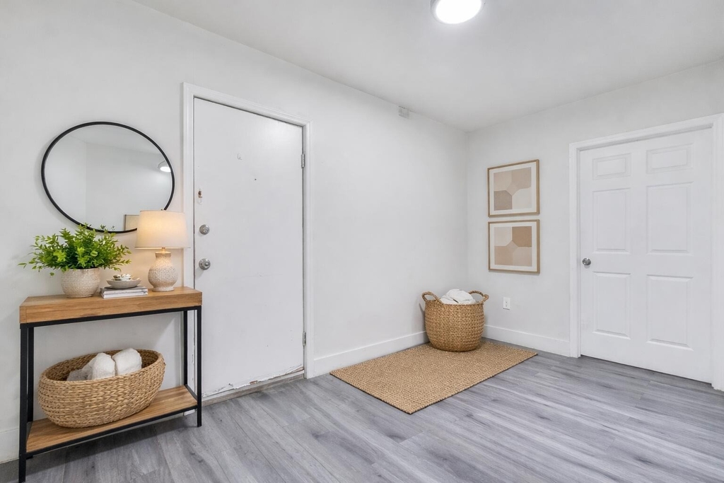 1554 Sw 5th Street - Photo 3
